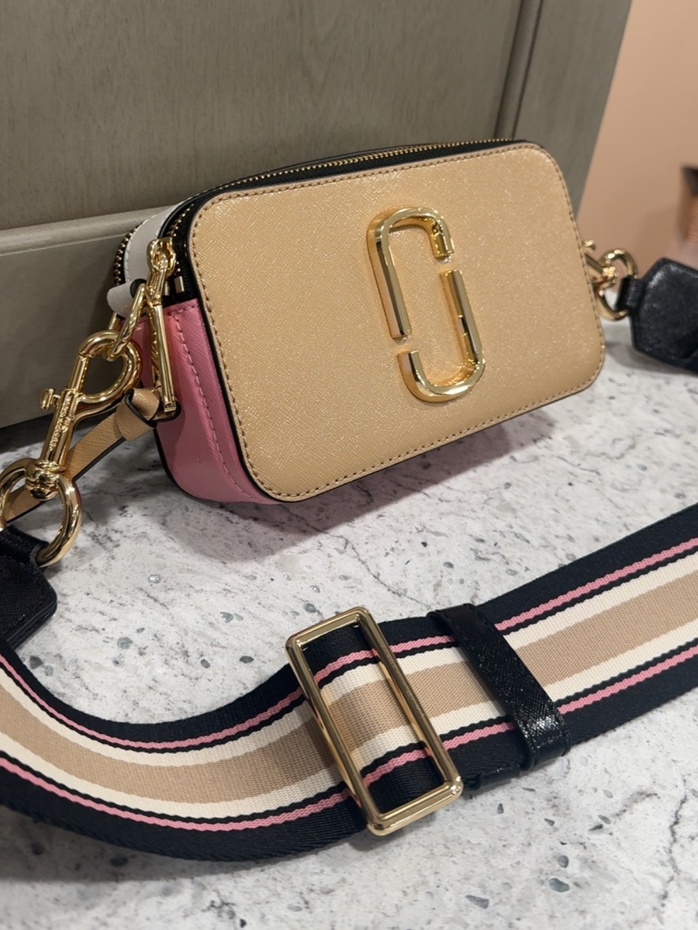 MARC JACOBS Women's The Snapshot Cross Body Pink Sand Gold Multi AUTHENTIC NEW